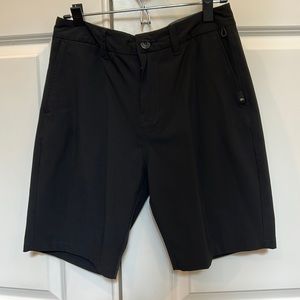 Men’s black size 29 Quicksilver Amphibian 4-Way Stretch Shorts